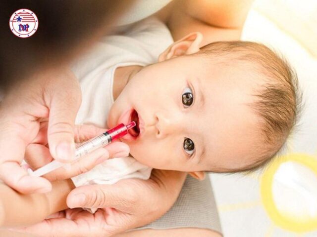Nhỏ vắc xin tiêu chảy cho trẻ giúp phòng ngừa hiệu quả bệnh tiêu chảy do virus Rota