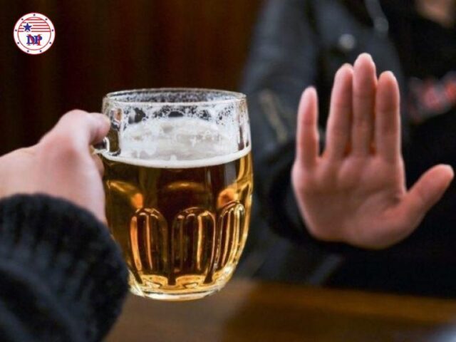 Cắt liều thuốc say xe thì Dược sĩ nên tư vấn thêm “không nên sử dụng rượu bia”