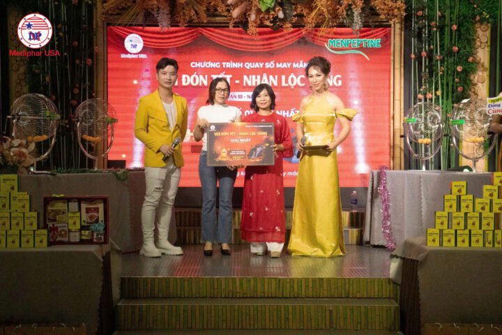 NHÌN LẠI CÁC KHOẢNH KHẮC ĐÁNG NHỚ TRONG CHƯƠNG TRÌNH “VUI ĐÓN TẾT - NHẬN LỘC VÀNG”