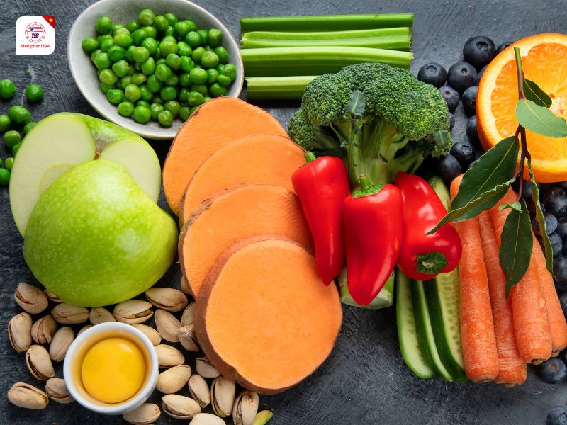 6 Cách làm giảm độ cận thị nặng tự nhiên tại nhà Giảm cận thị bằng cách bổ sung đầy đủ dưỡng chất