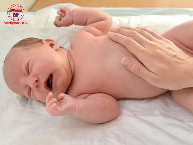 10+ Mẹo dân gian chữa đầy hơi cho trẻ sơ sinh hiệu quả tại nhà Nguyên nhân và dấu hiệu gây đầy hơi cho trẻ sơ sinh