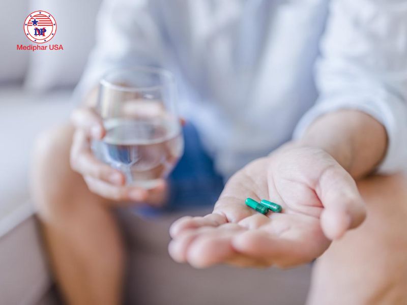 Thuốc đau bụng đi ngoài tiêu chảy: Khi nào cần dùng và nên dùng loại nào? Sử dụng thuốc đau bụng đi ngoài có thể giúp cải thiện triệu chứng khó chịu