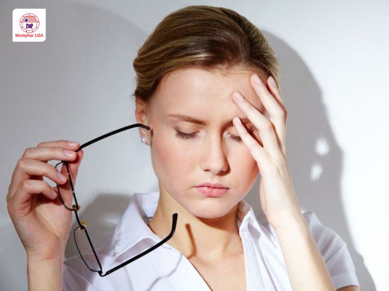 Mắt đổ ghèn bị là gì? Tìm hiểu nguyên nhân và cách khắc phục Hiện tượng mờ mắt hoặc giảm thị lực