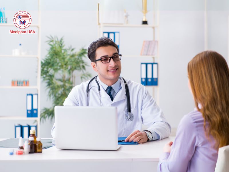 Khi có các bệnh lý nền cần thăm khám bác sĩ trước khi quyết định dùng men tiêu hoá