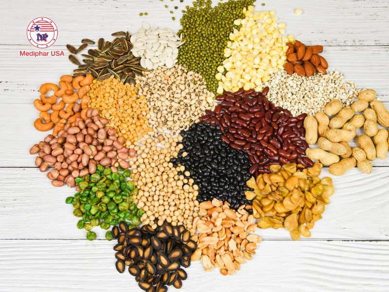 11 loại thực phẩm tốt cho mắt hỗ trợ cải thiện thị lực Các loại hạt và các loại đậu chứa acid béo omega-3 và vitamin E