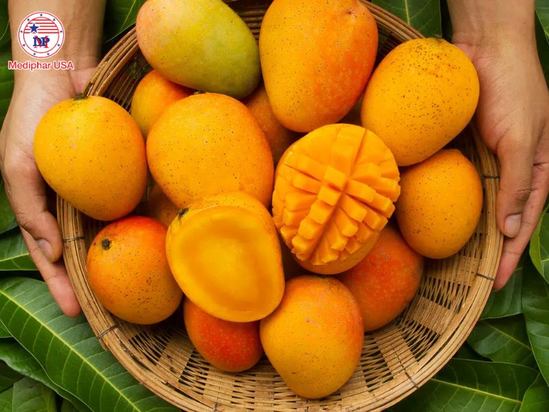 10+ loại trái cây tốt cho mắt nên bổ sung hằng ngày Xoài rất tốt cho mắt nhờ chứa nhiều beta-carotene giúp duy trì thị lực và bảo vệ giác mạc.