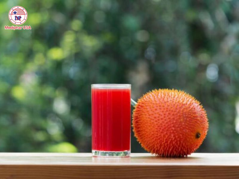 Uống nước gấc mỗi ngày có tốt không? Lợi ích và cách chế biến Người có thị lực kém nên uống nước gấc mỗi ngày