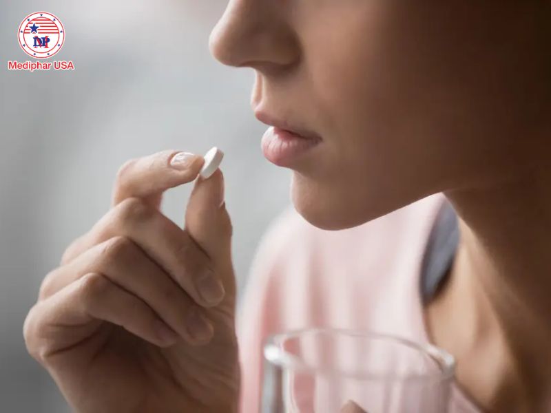 Hỏi đáp: Men tiêu hóa có trị được táo bón không? Táo bón có thể là tác dụng phụ của một số thuốc như sắt, thuốc giảm đau,...