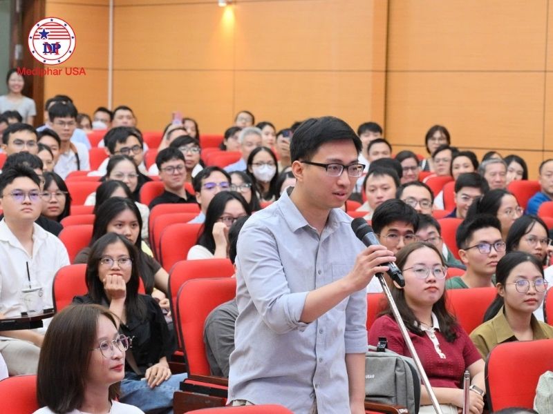 Thủ khoa Bác sĩ nội trú ĐH Y Hà Nội 2025 Vũ Ngọc Duy chọn chuyên ngành đầu tiên