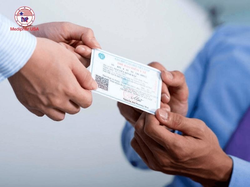 Chi phí thăm khám có thể giảm đáng kể nếu người bệnh có BHYT đúng tuyến
