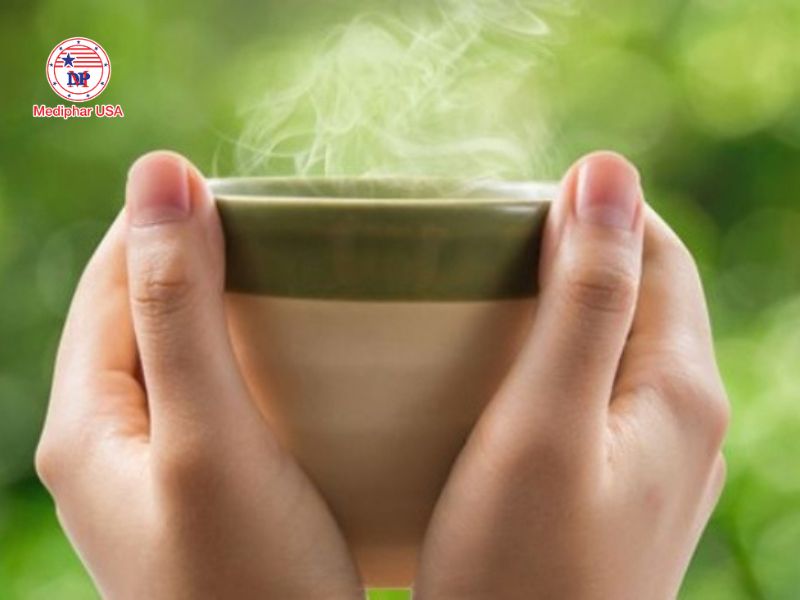 10 cách để đi ngoài ngay lập tức hiệu quả, an toàn tại nhà Uống nước ấm giúp tăng cường nhu động ruột