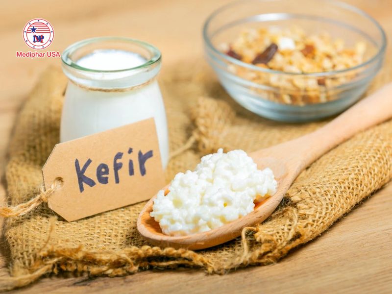 Lợi khuẩn là gì? Các nhóm lợi khuẩn phổ biến và lợi ích với sức khỏe Kefir là hỗn hợp vi khuẩn và nấm men giàu lợi khuẩn
