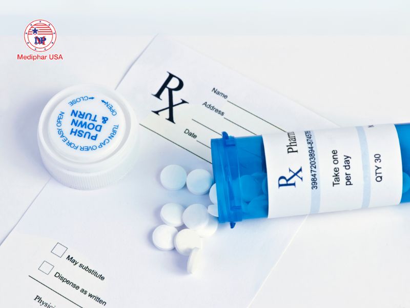 Phân biệt thuốc và thực phẩm chức năng: Hiểu đúng để dùng đúng Trên bao bì thuốc kê đơn có ký hiệu “Rx”.