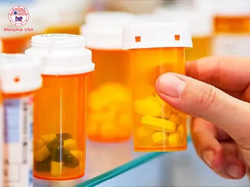 Táo bón là gì? Nguyên nhân, triệu chứng, cách phòng ngừa và điều trị Thuốc nhuận tràng có thể được chỉ định trong điều trị táo bón.