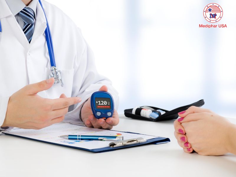Bệnh tiểu đường là gì? Nguyên nhân, triệu chứng và cách điều trị Hãy đi khám bác sĩ khi có những dấu hiệu nghi ngờ mắc tiểu đường.