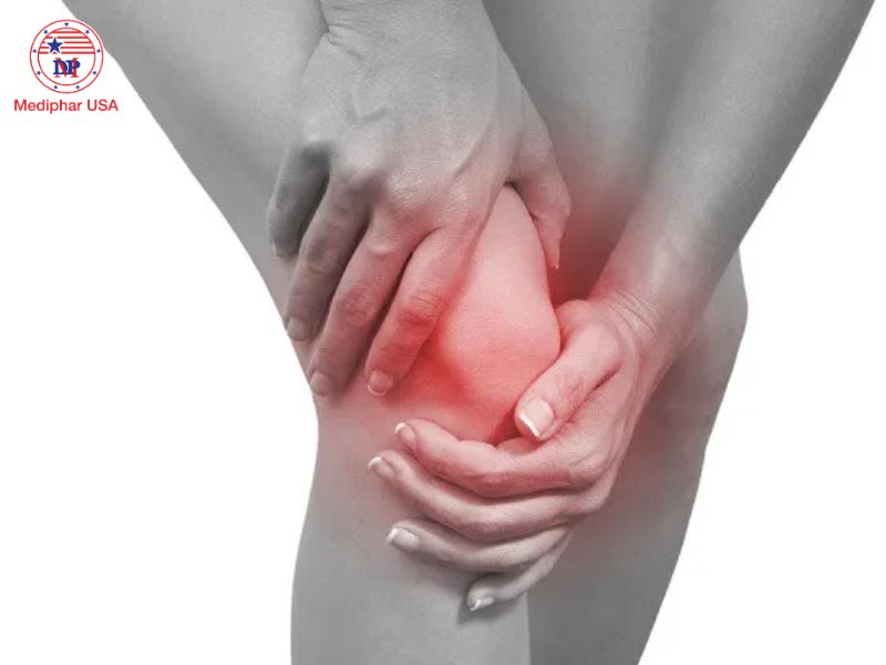 Glucosamine giúp bảo vệ khớp khỏi tổn thương do viêm và chấn thương.