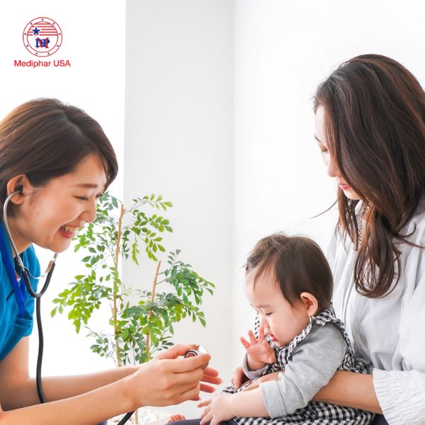 Tham khảo ý kiến bác sĩ trước khi dùng vitamin tổng hợp cho bé