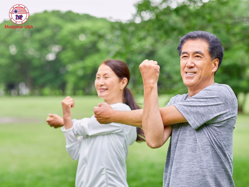 Cần duy trì chế độ ăn kiêng giảm cholesterol, tập luyện thể dục và thay đổi lối sống khoa học