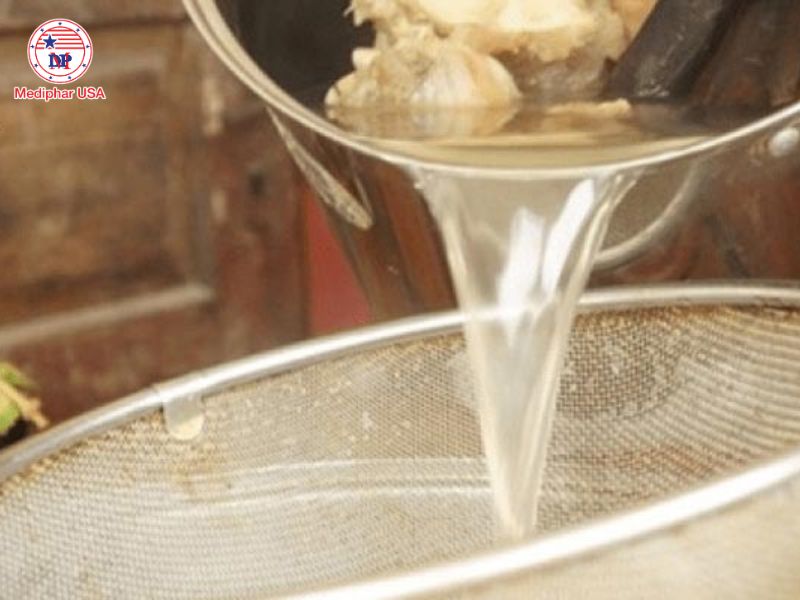 Nước hầm từ xương và sụn động vật cũng có nhiều lợi ích