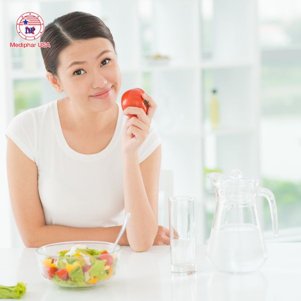 Kết hợp với lối sống và chế độ chăm sóc hợp lý khi sử dụng viên uống mọc tóc