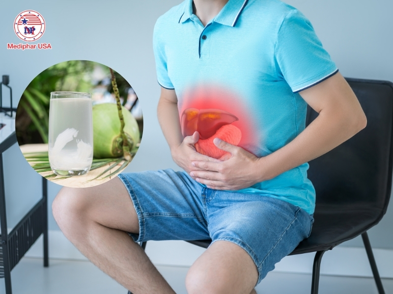 Bị tiêu chảy uống nước dừa được không​?