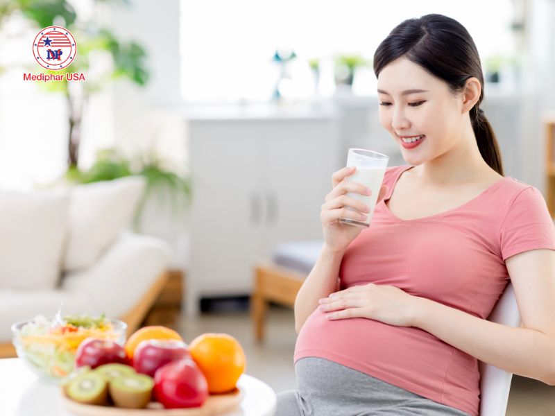 Bà bầu cần bao nhiêu canxi mỗi ngày?