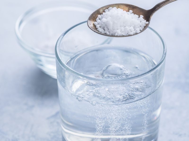 Cách chữa viêm họng mãn tính dân gian bằng nước muối